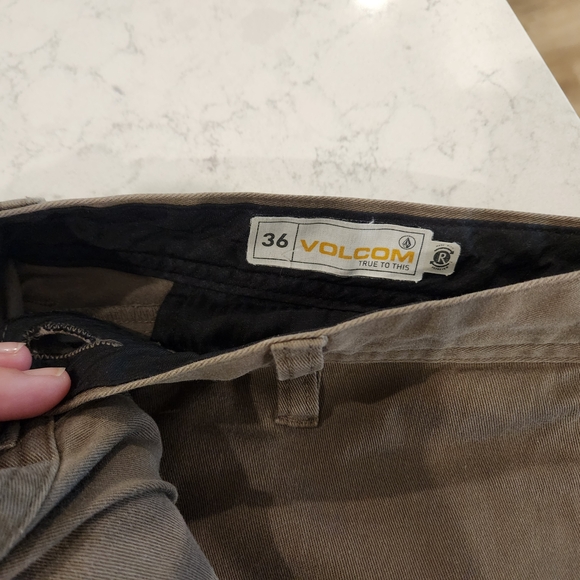 Volcom Mens Shorts - Picture 4 of 4